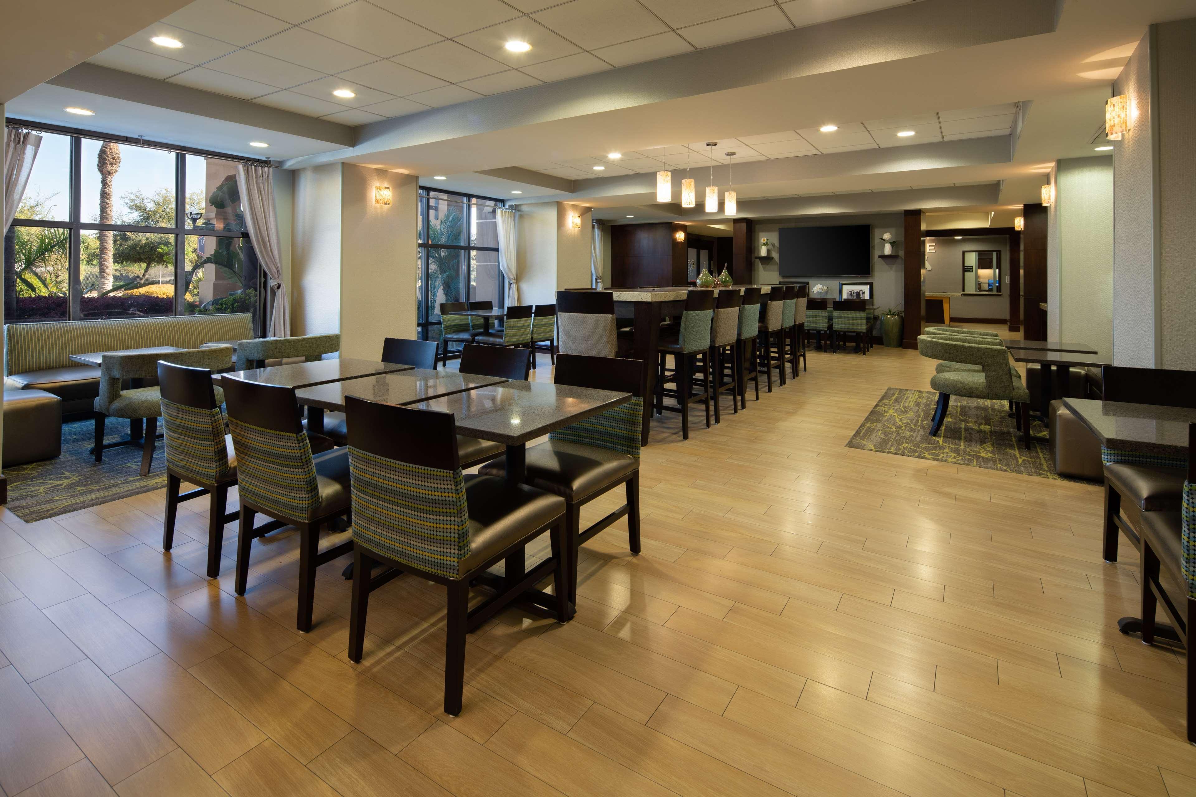 Hampton Inn Visalia Zewnętrze zdjęcie
