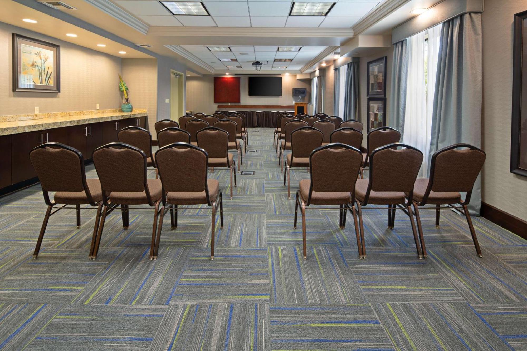 Hampton Inn Visalia Zewnętrze zdjęcie