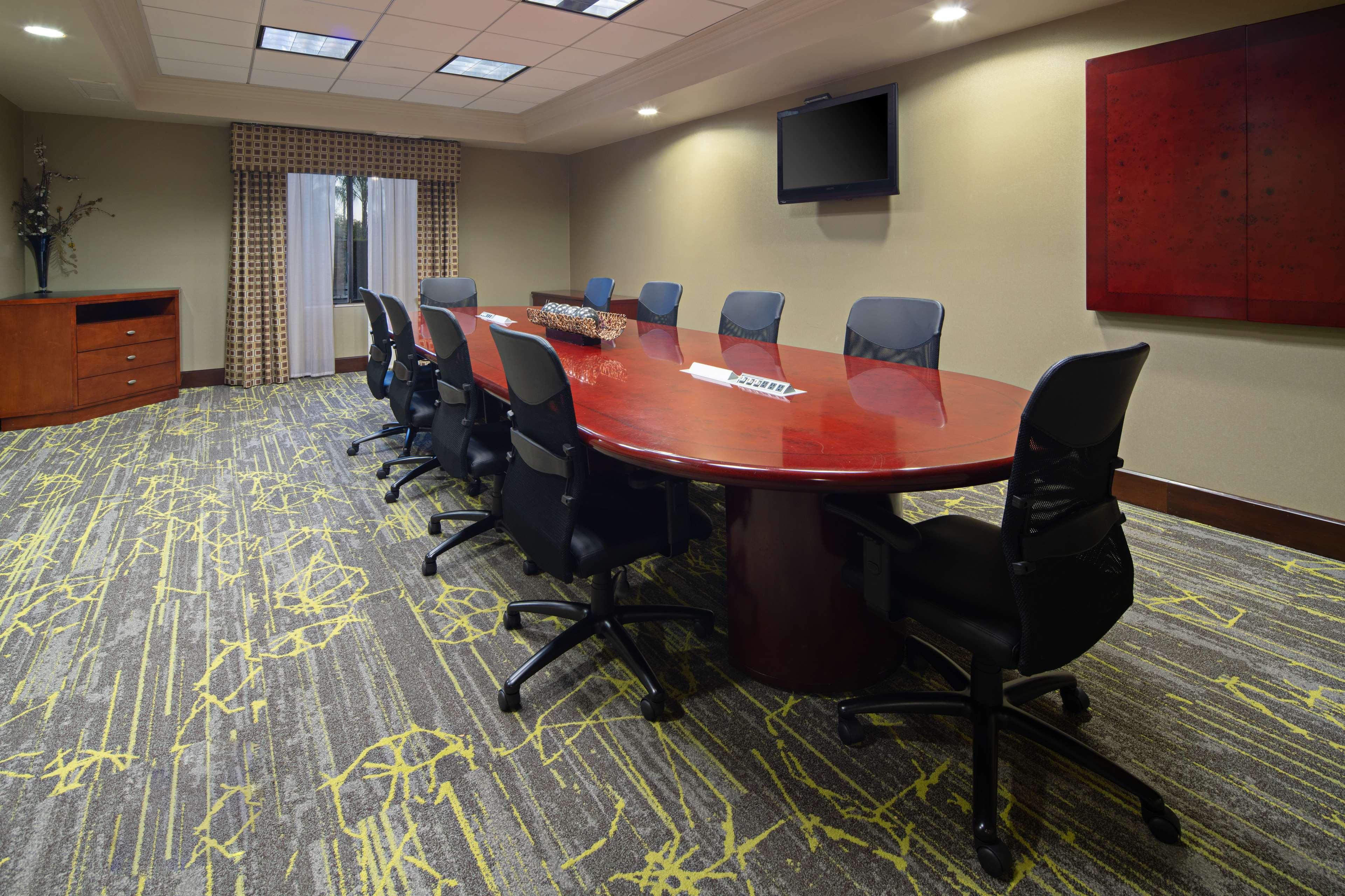 Hampton Inn Visalia Zewnętrze zdjęcie