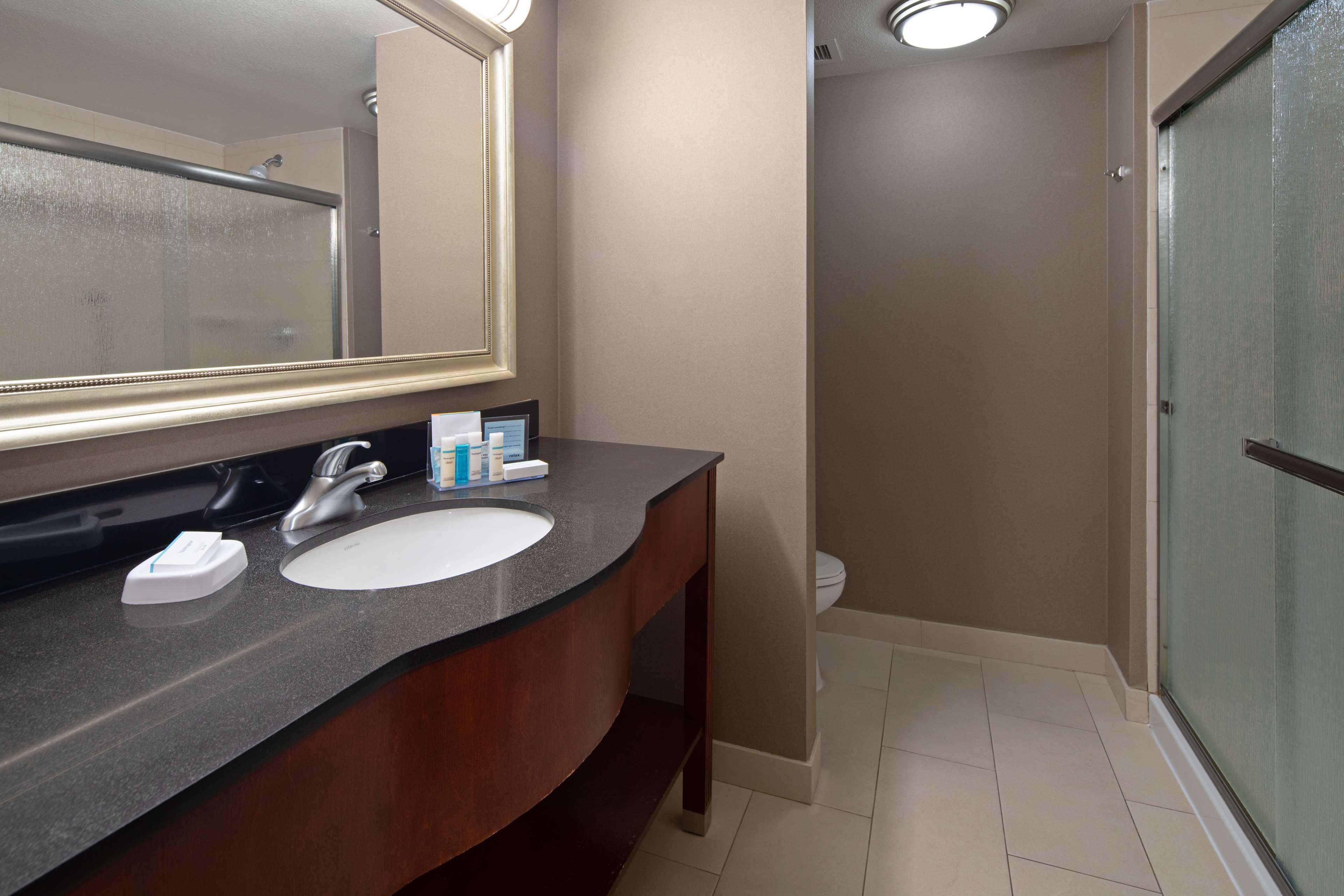 Hampton Inn Visalia Zewnętrze zdjęcie
