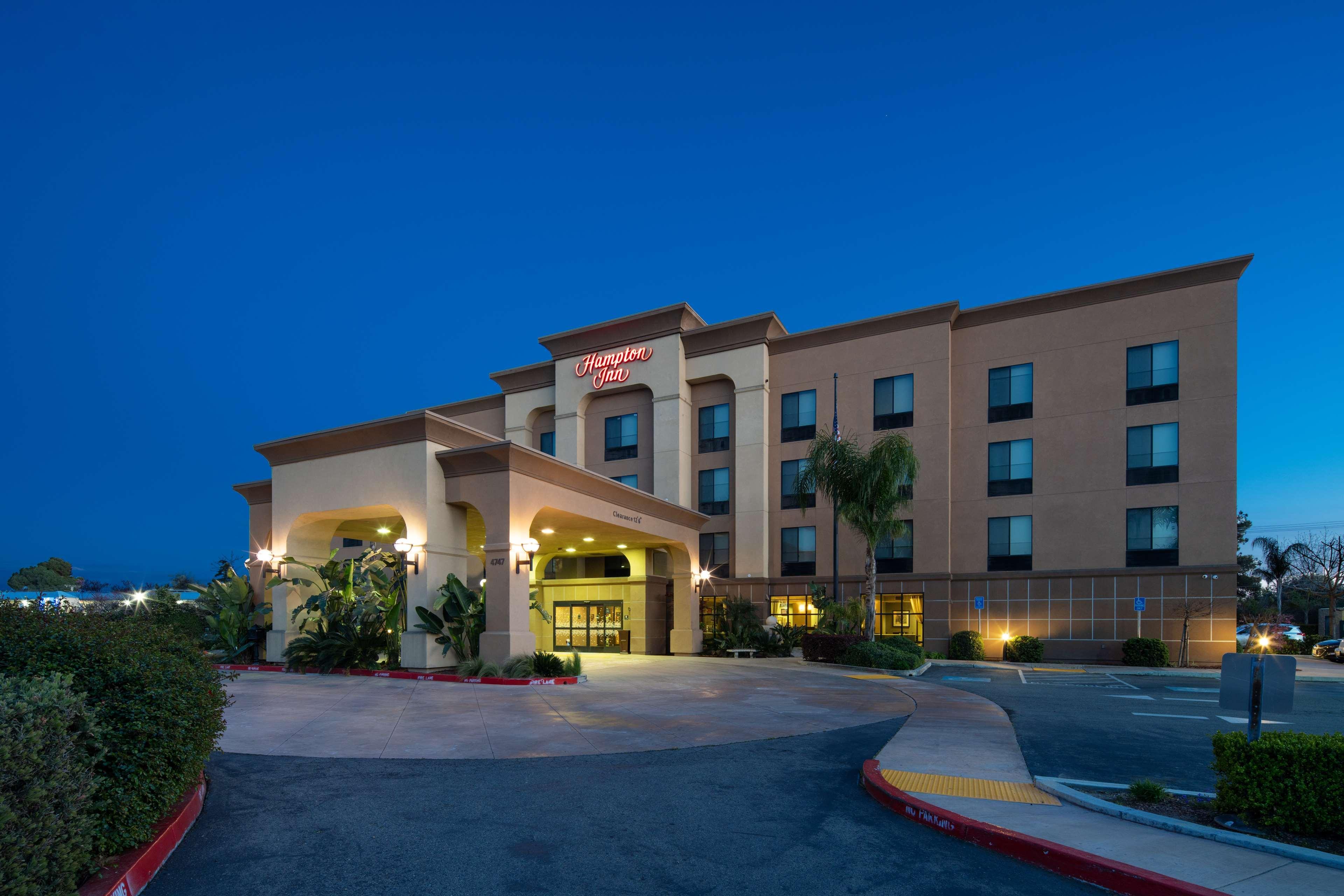 Hampton Inn Visalia Zewnętrze zdjęcie