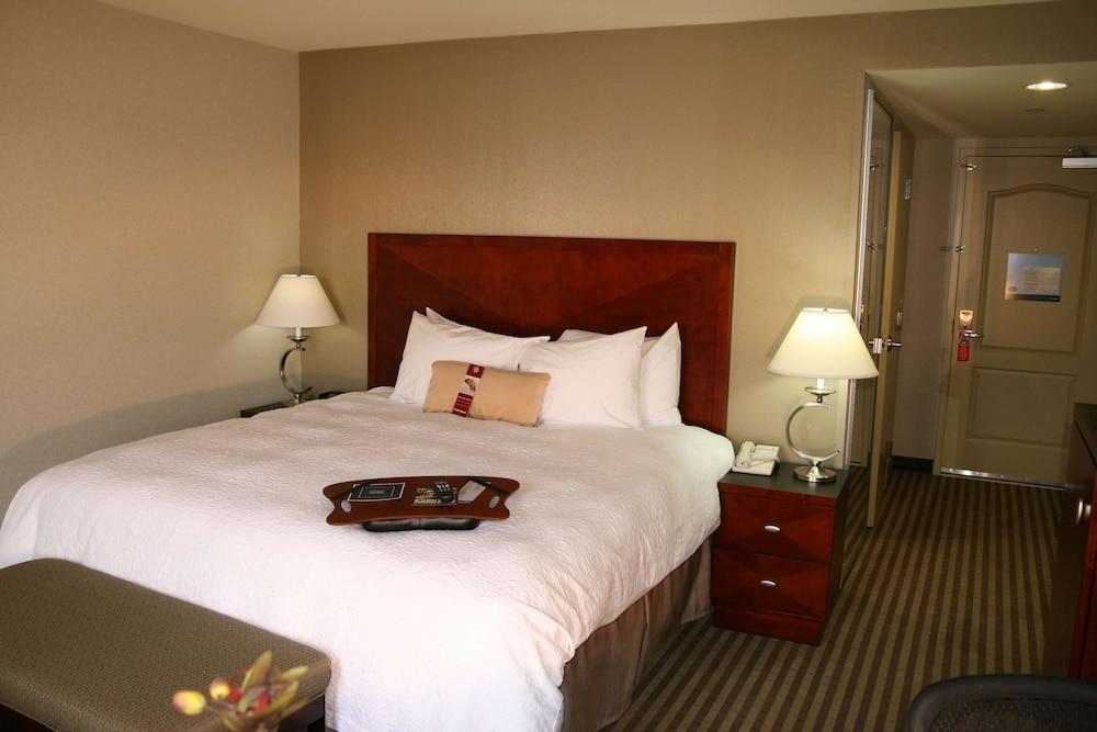 Hampton Inn Visalia Zewnętrze zdjęcie