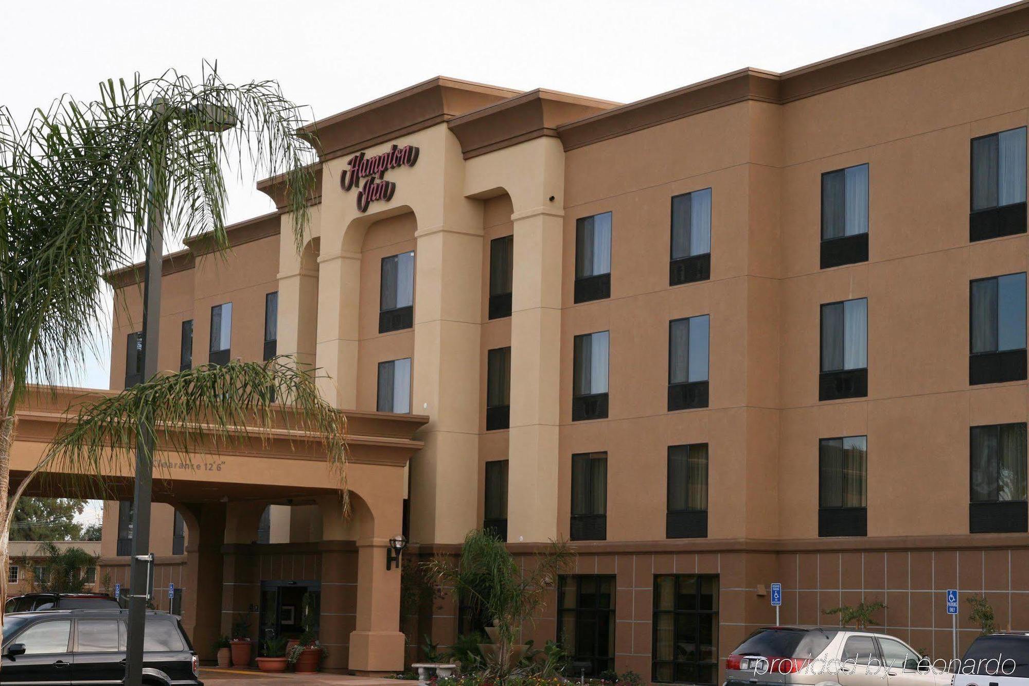 Hampton Inn Visalia Zewnętrze zdjęcie